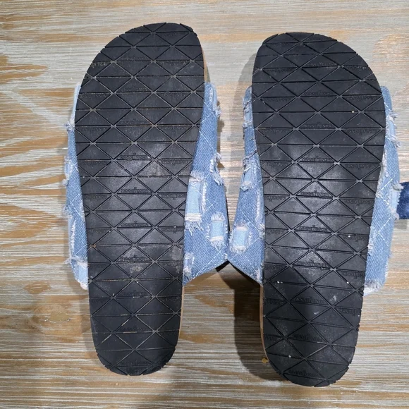 Minnetonka Patchwork Denim Sandals, Size 10 - Picture 10 of 11